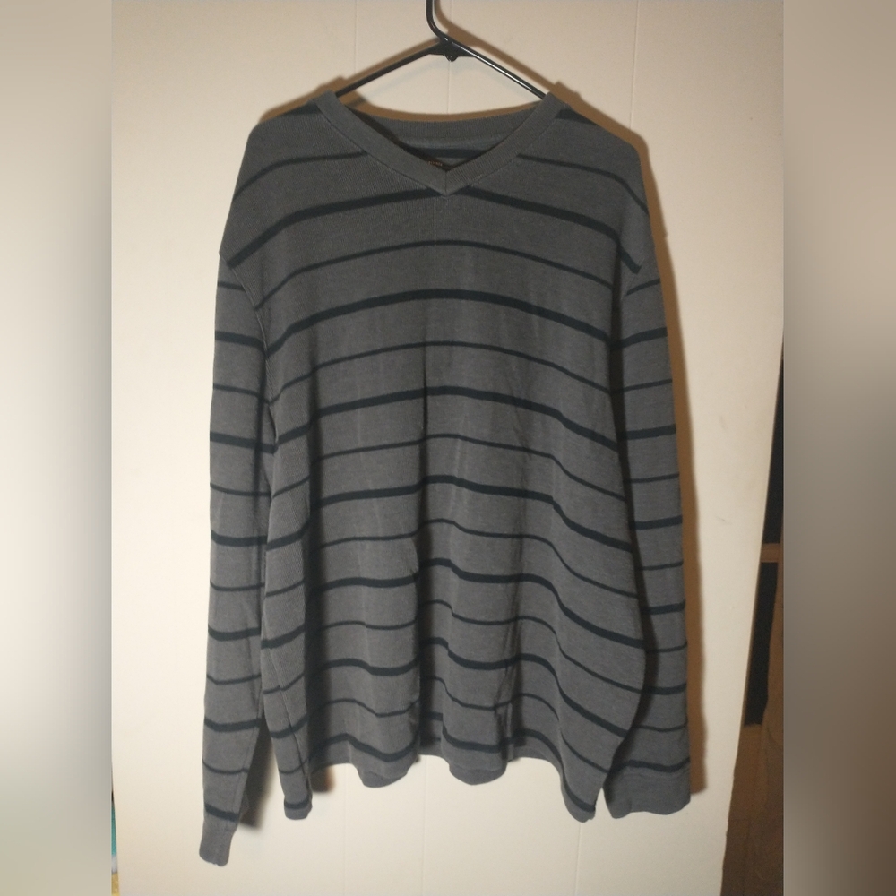 Men's Faded Glory (RN#52469) Gray and Black-Striped V-Neck Sweater - Size 2XL